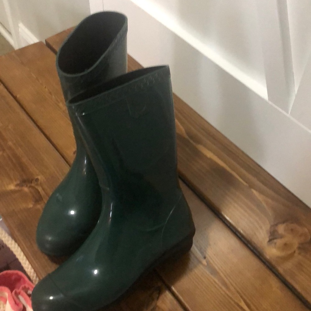 Green Uggs - image 2